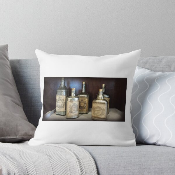 Artikelvorschau, Vintage Flaschen entworfen und verkauft von TheKittyGirl.