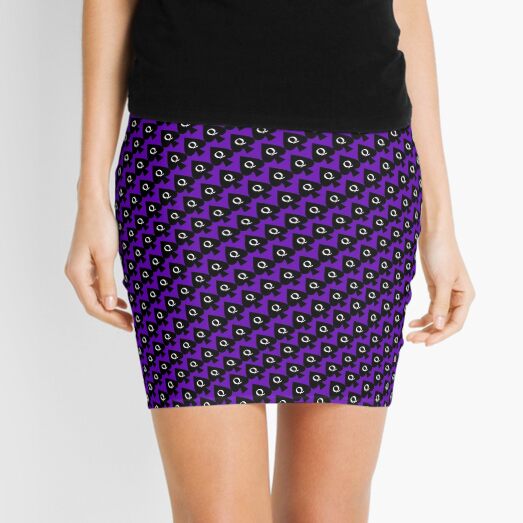 Hot Wife Secrets: Queen of Spades on purple Mini Skirt
