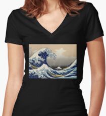 'The Great Wave Off Kanagawa' by Katsushika Hokusai (Reproduction) Women's Fitted V-Neck T-Shirt