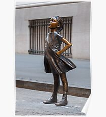 Furchtlose Mädchenstatue am NYSE-Gebäude Poster