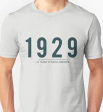 90th Birthday gift - 1929, 90 Years of Being Awesome Unisex T-Shirt