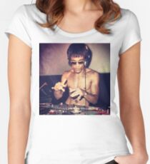 DJ Bruce T-Shirt Tailliertes Rundhals-Shirt