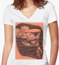 Glamorous Women's Fitted V-Neck T-Shirt