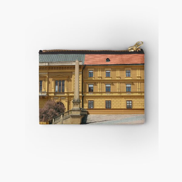 Aperçu de l'œuvre ancien bâtiment Pecs Hongrie Europe créée et vendue par goceris.