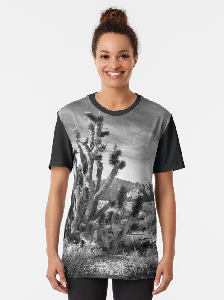 Alternate view of Joshua Tree, Red Rock Canyon National Conservation Area, Nevada Graphic T-Shirt