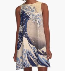 Die große Welle vor Kanagawa von Katsushika Hokusai (um 1830-1833) A-Linien Kleid