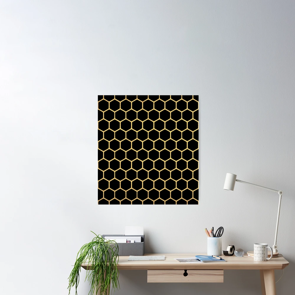 Black and Gold Honeycomb Pattern\