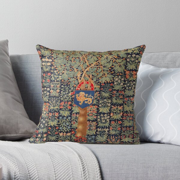 ANTIQUE MILLEFLEURS TAPESTRY,OAK TREE,ACORNS, LION HERALDIC SYMBOL,RED GREEN BLUE FLORAL Throw Pillow