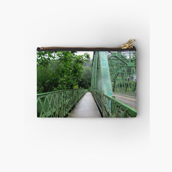 Artikelvorschau, Sutton, WV: Crossing Over entworfen und verkauft von ACImaging.