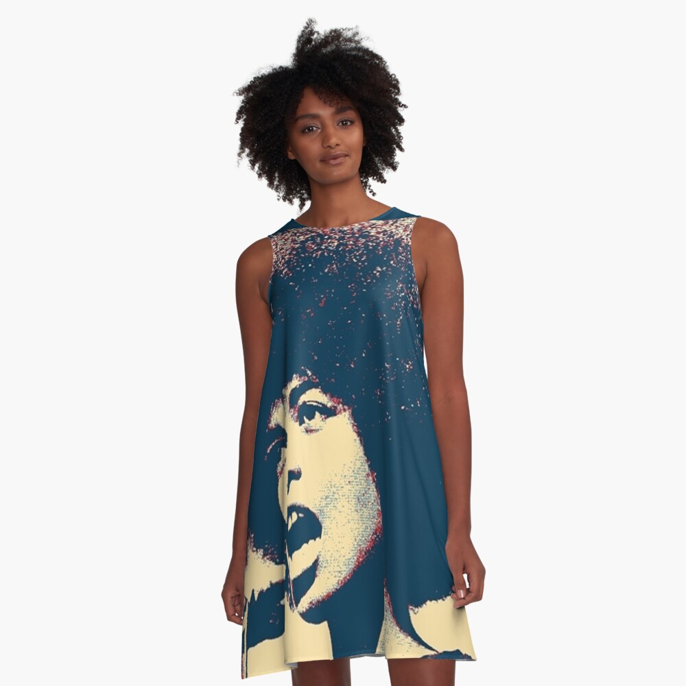 Vista previa del artículo con la obra «Vestido acampanado», diseñado y vendido por Thelittlelord.
