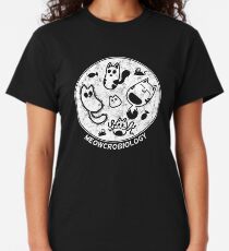 Cats love Microbiology Distressed Classic T-Shirt