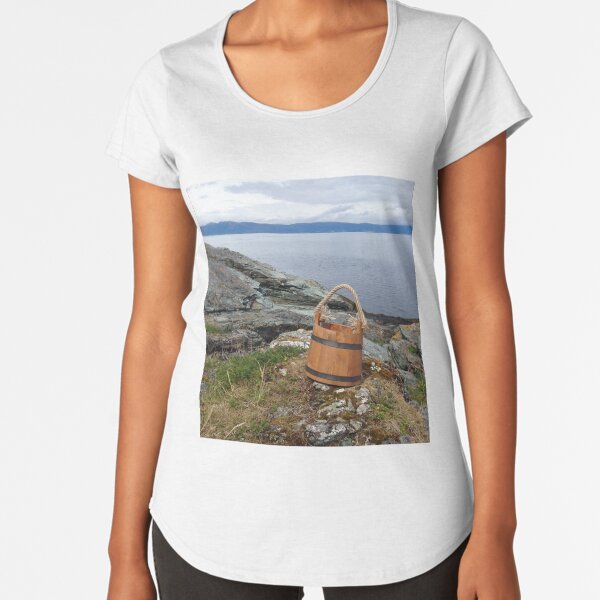 Premium Scoop T-Shirt