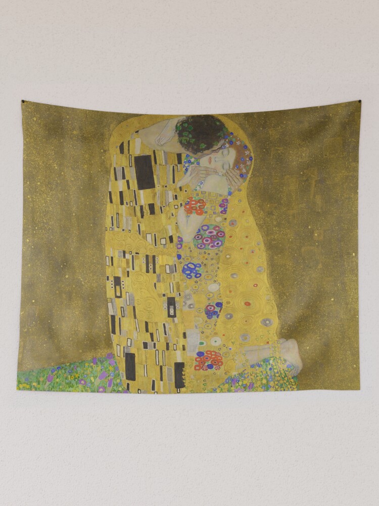 The kiss klimt discount tapestry