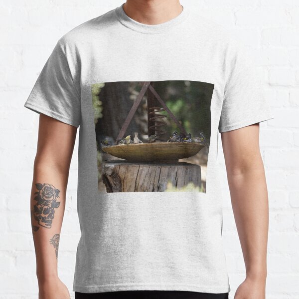 Keeping Cool - by South Australian artist Avril Thomas at Magpie Springs - Adelaide Hills Wine Region - Fleurieu Peninsula - Winery Classic T-Shirt