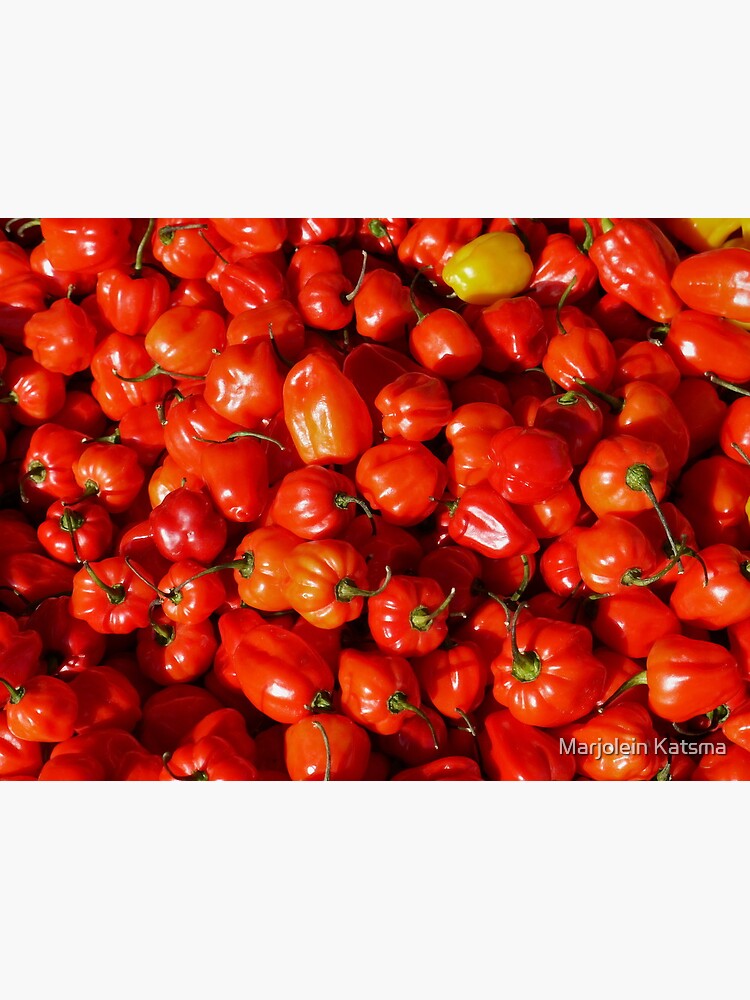 Food - small red peppers by marjoleink