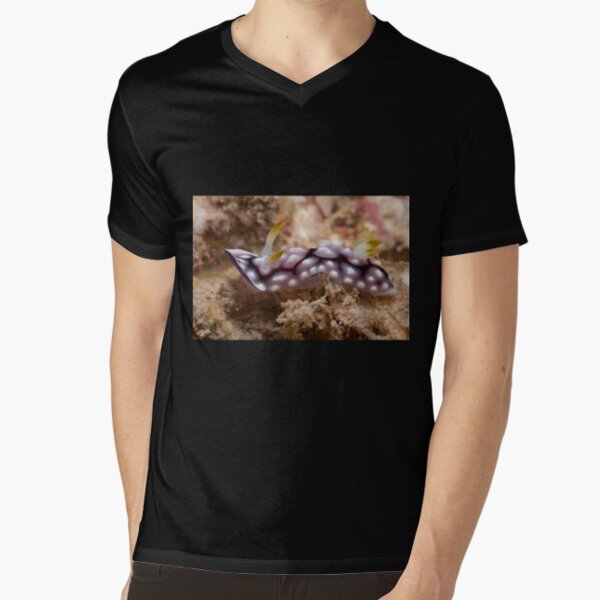 Chromodoris geometrica, Kapalai, Sabah, Malaysia V-Neck T-Shirt