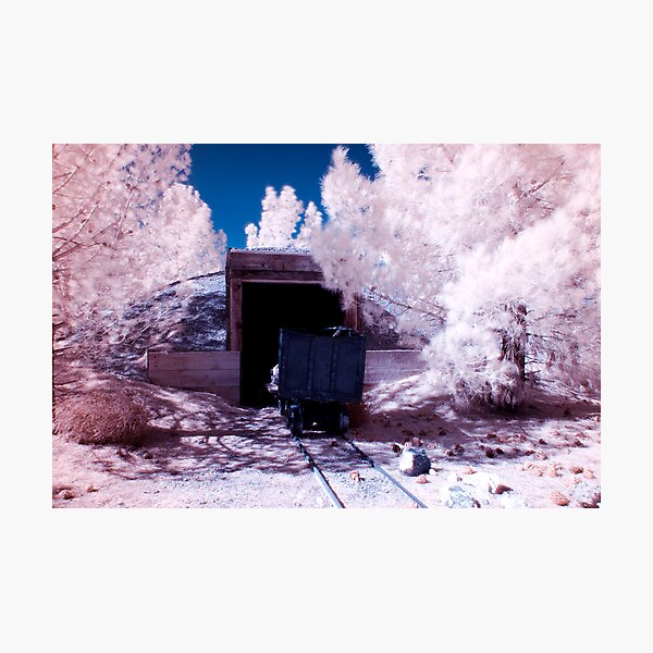 Artikelvorschau, Mine Cart IR Color  entworfen und verkauft von MKWhite.