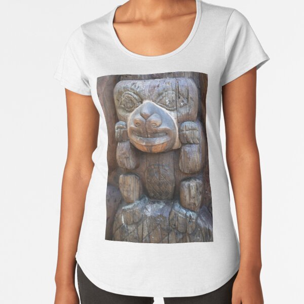 Totem Bug Premium Scoop T-Shirt