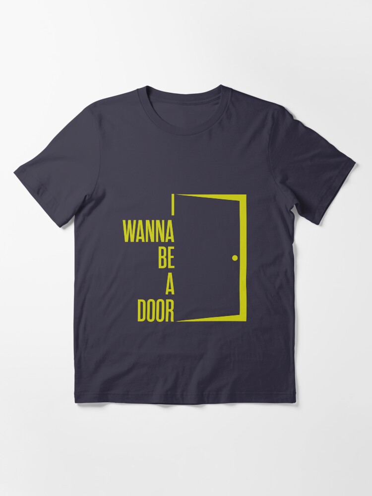 t-shirt Adored
