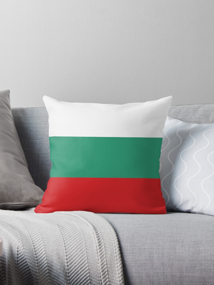 Aperçu 1 sur 3. Coussin avec l'œuvre Drapeau de la Bulgarie créée et vendue par Shorlick.