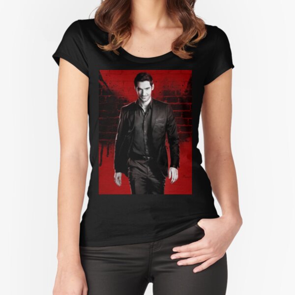 Lucifer Camiseta entallada de cuello ancho