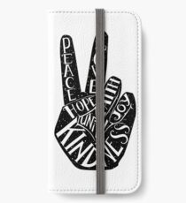 Friedenszeichen mit Wörtern Frieden, Liebe, Glaube, Freude, Hoffnung, Freundlichkeit, Einheit iPhone Flip-Case/Hülle/Klebefolie