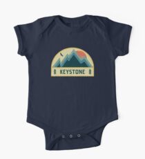 Keystone Retro Berg Abzeichen Baby Body Kurzarm