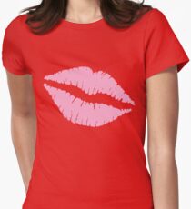 Pink Kiss Tailliertes T-Shirt für Frauen