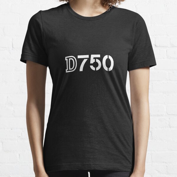 Nikon D750 Essential T-Shirt