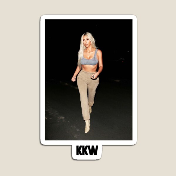 Aperçu de l'œuvre Kim Kardashian KKW 16 créée et vendue par scultura.