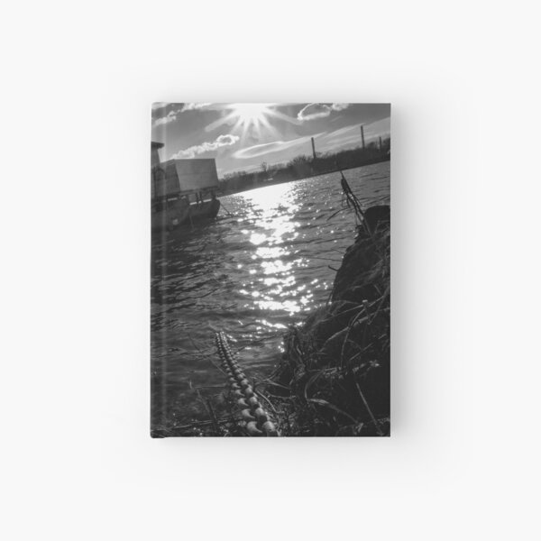Hausboot an der Kette Notizbuch