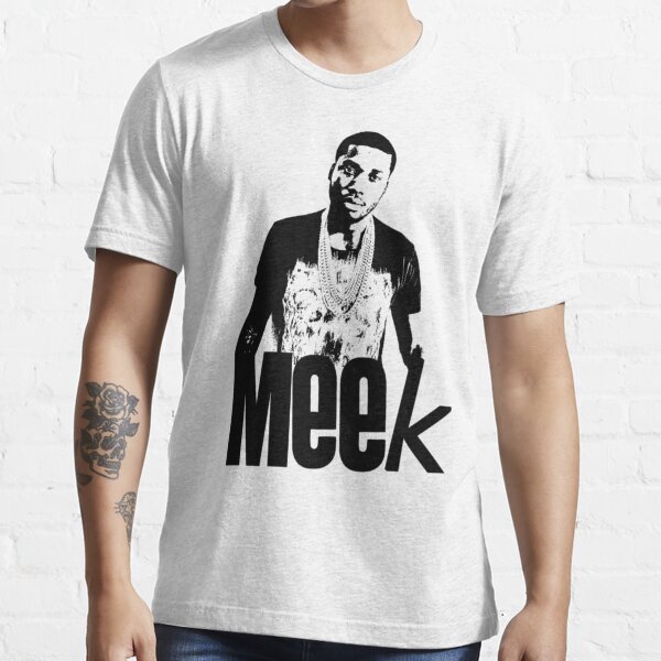 White t-shirt worn by Meek Mill as seen in Tap music video by NAV