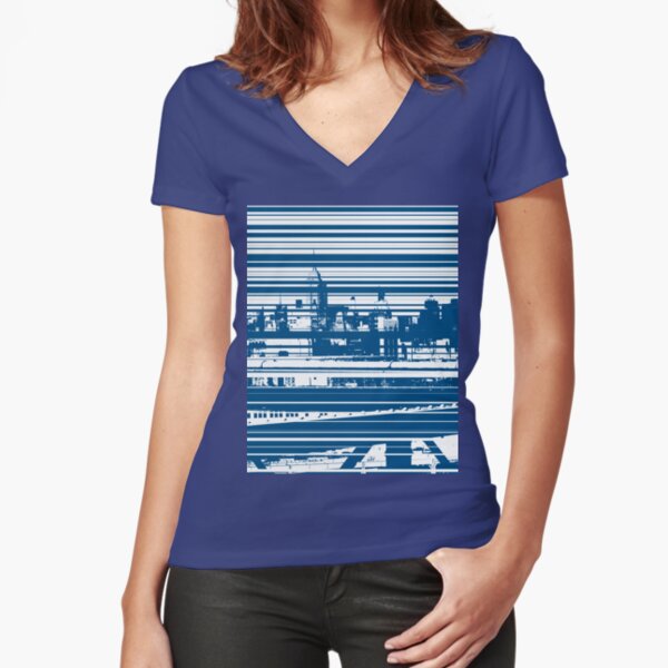 Manhattan in Stripes II Tailliertes T-Shirt mit V-Ausschnitt