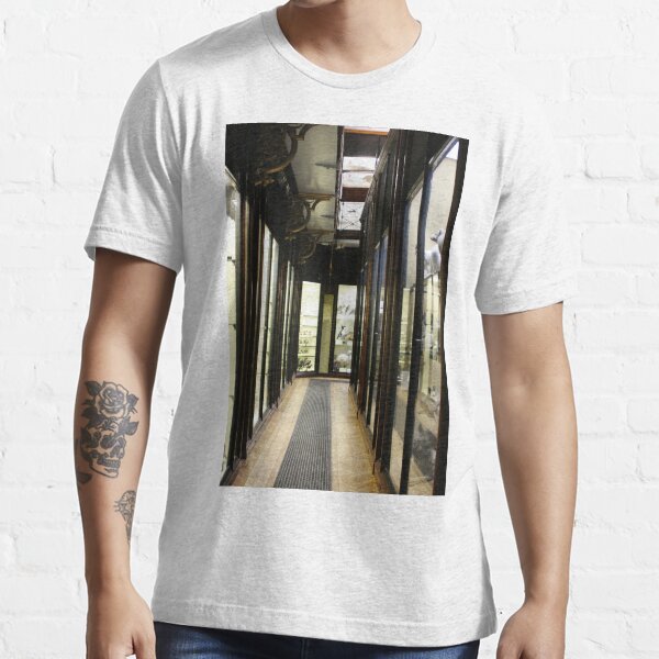 "Lionel de Rothschild's Natural History Museum in Tring UK" Tshirt