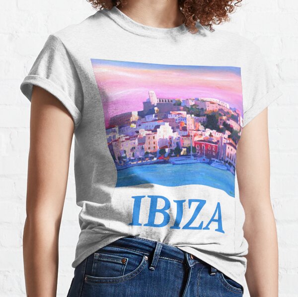 Cartel retro Ibiza ciudad vieja y puerto perla del Mediterráneo Camiseta clásica