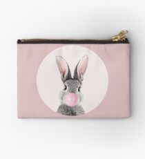 Häschen mit Kaugummi Studio Clutch