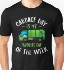 Camiseta ajustada El día de la basura es mi día favorito de la semana: camión de basura
