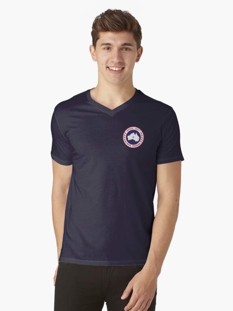 Aperçu 1 sur 3. T-shirt col V avec l'œuvre Joey australien créée et vendue par LJBHOLSON.