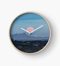 Mond über Tucson - Vollmond stellt in den frühen Morgenstunden in Tucson Arizona ein Uhr