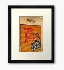 Foto Framed Print