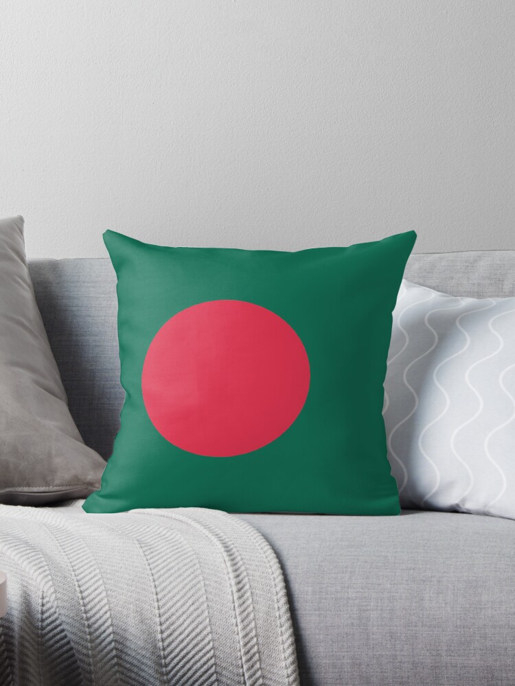 Aperçu 1 sur 3. Coussin avec l'œuvre Drapeau du Bangladesh créée et vendue par Shorlick.