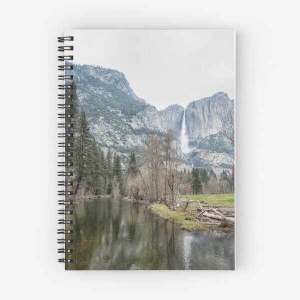 Artikelvorschau, Yosemite Falls entworfen und verkauft von Belinda Greb Photography.