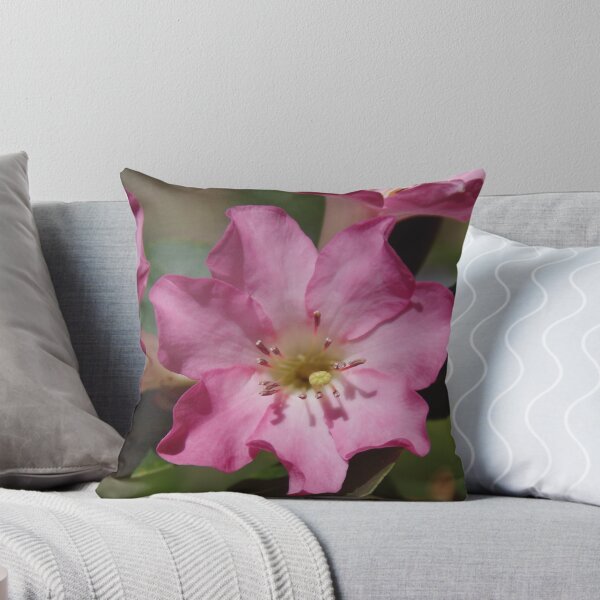 Item preview, Vireya Rhododendron: una flor de Nueva Zelanda designed and sold by lezvee.