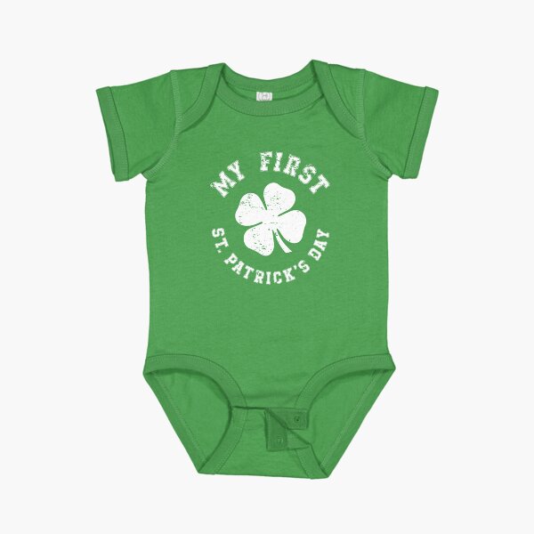 Artikel-Vorschau von Mein erster St. Patricks Day, designt und verkauft von PugSwagClothing.