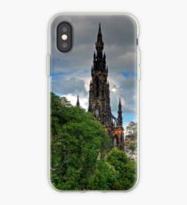 Denkmal und Hotel iPhone-Hülle & Cover