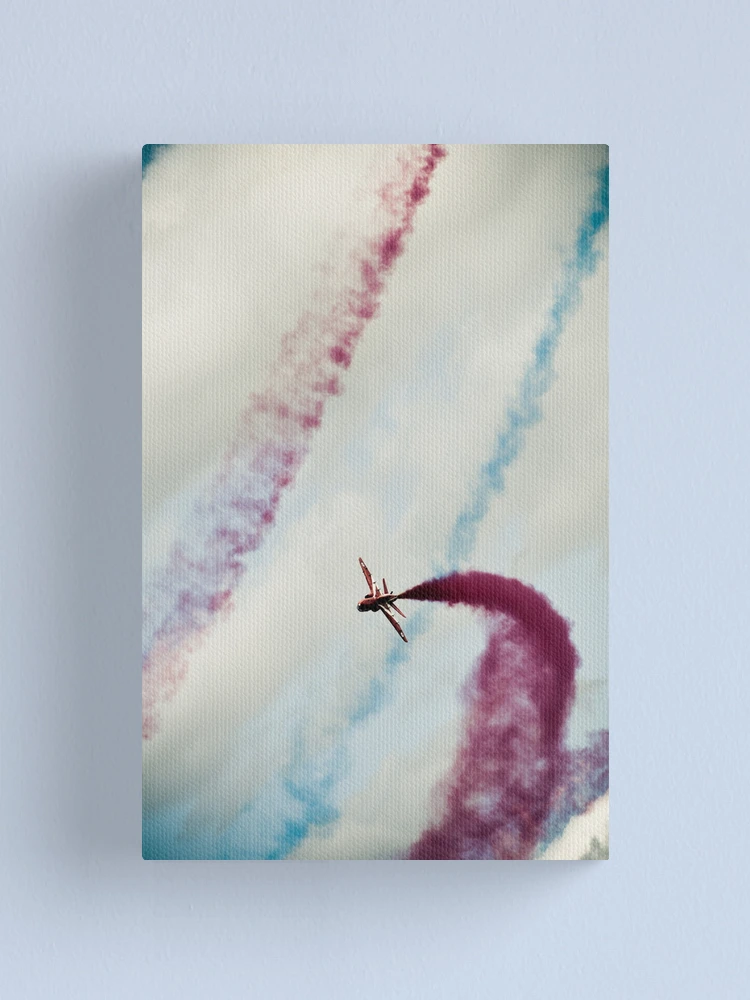 Imagen 1 de 3, Lienzo con la obra Red Arrows, diseñada y vendida por ROGUEstudio.