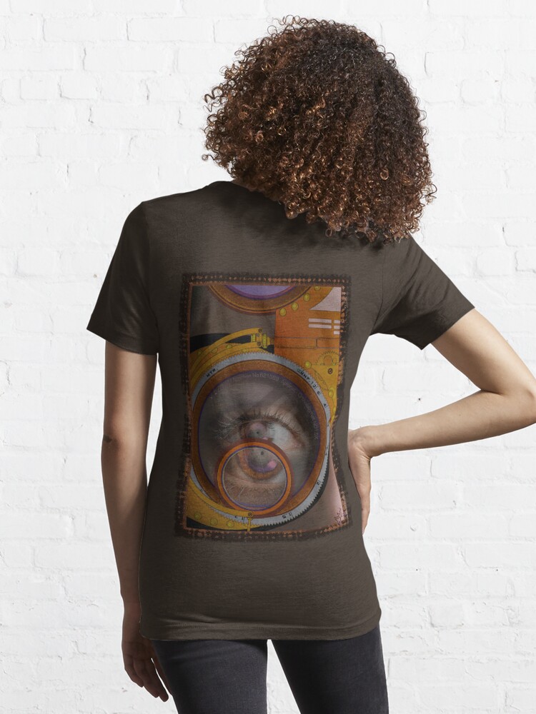 Alternate view of eye as a lens - steampunk variations Essential T-Shirt