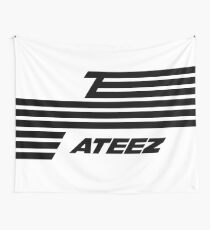 ATEEZ'S FLAGGE. Wandbehang