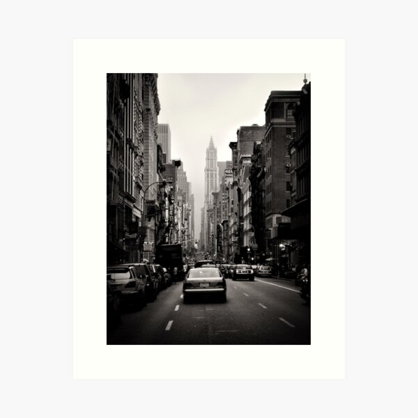 Artikel-Vorschau von Manhattan Avenue in Schwarz und Weiß, designt und verkauft von Reinvention.