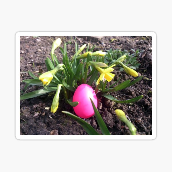 Osterei im Blumenbeet Sticker